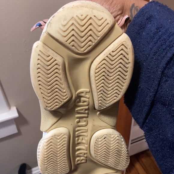 Balenciaga Triple S Sneakers - Picture 6 of 6